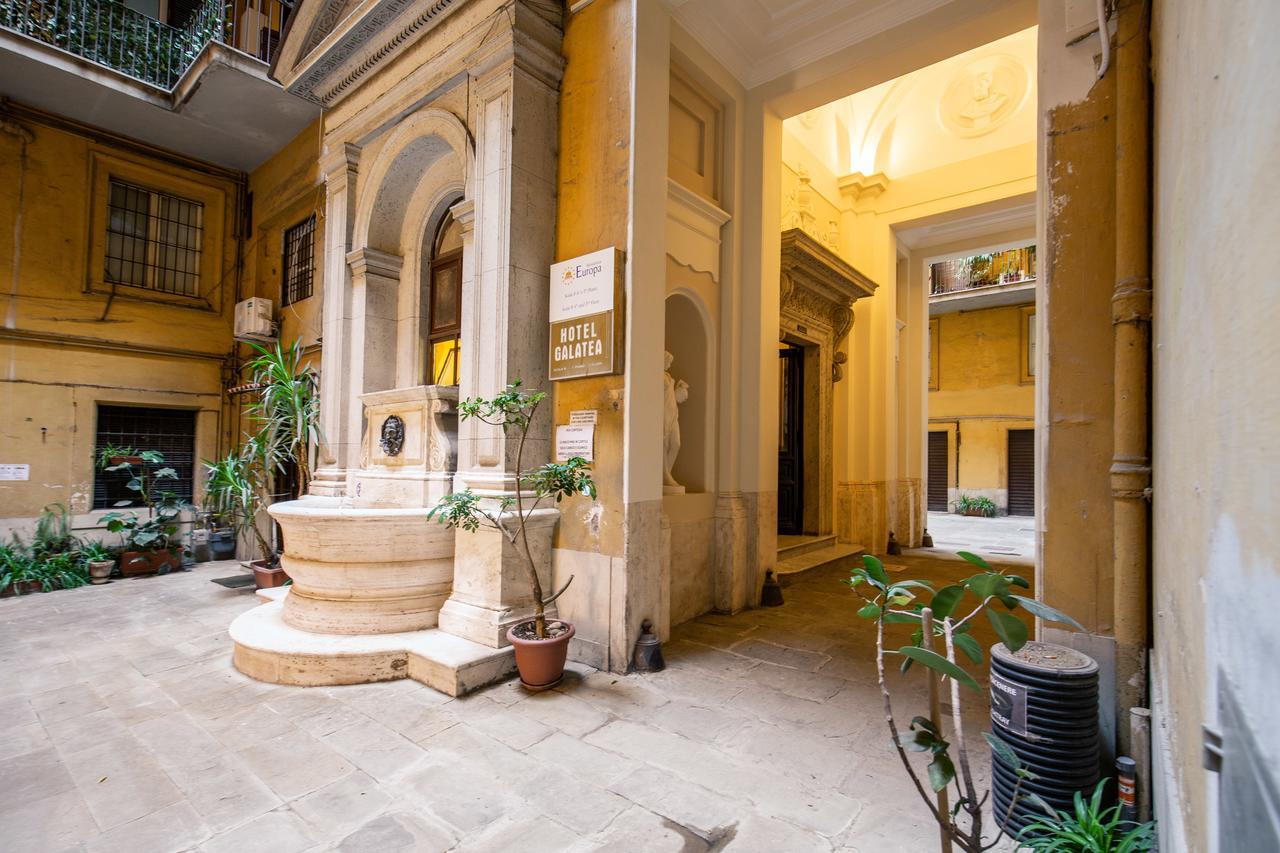 Decharme With Terrace In Monti Apartment Rome